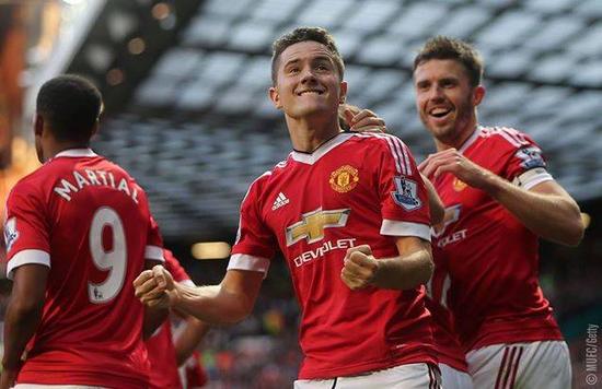 表现感到失 表现感到失